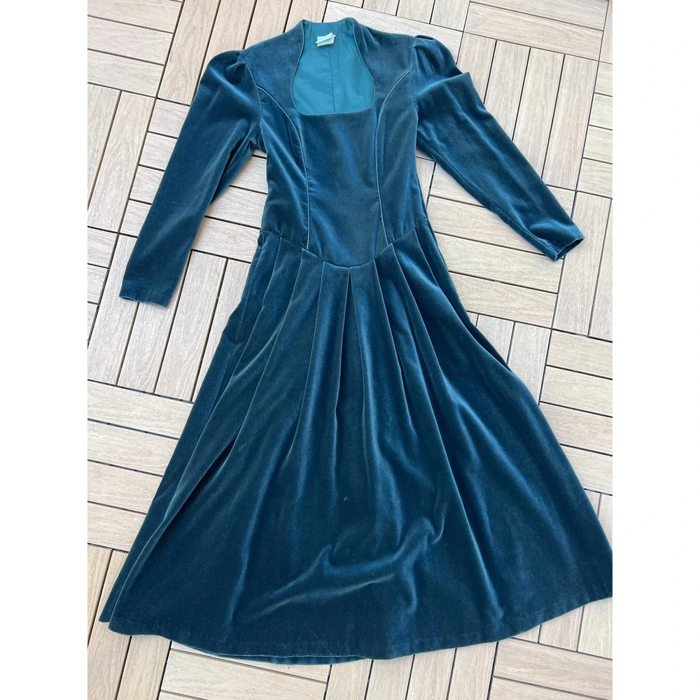 Vintage Laura Ashley Victorian Style Velvet long sleeve Dress - Picture 6 of 10